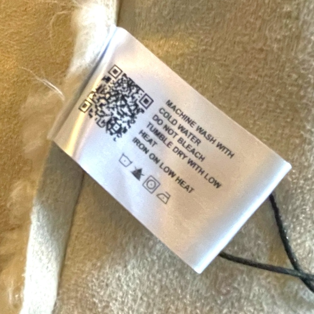 NWT Cozy Cream Sherpa Vest by Cider Snap Front Tartan Plaid Trim Cottage Nordic - Picture 15 of 15